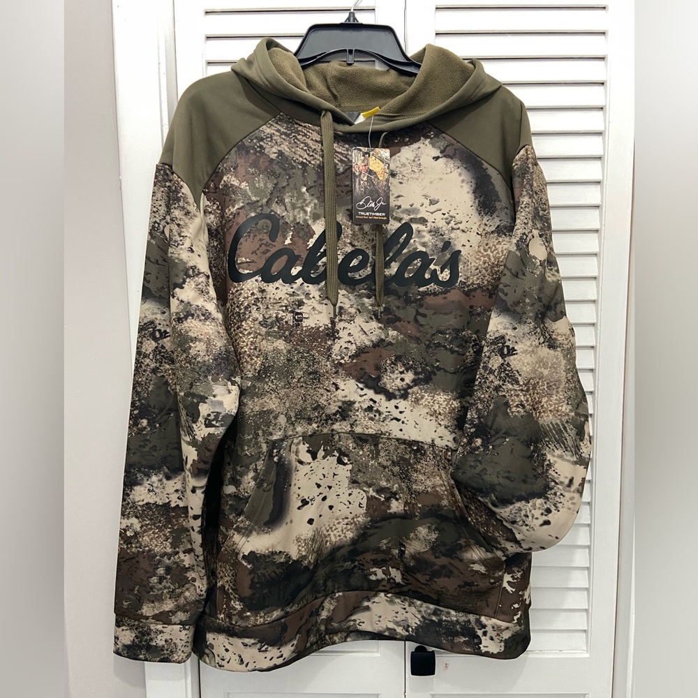 Cabela’s Camo Hoodie NWT